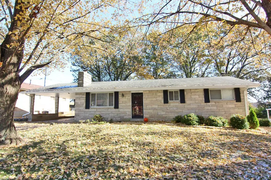 Cape Girardeau, MO 63703,108 Camellia DR