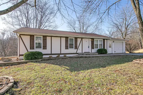 908 E Main ST, Marthasville, MO 63357