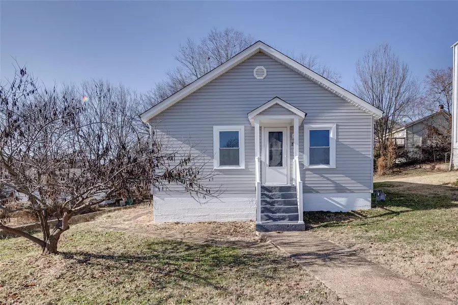 810 S 4th, De Soto, MO 63020