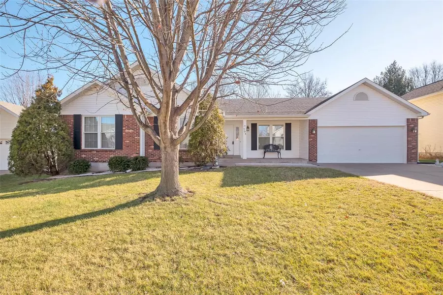 706 Cougar Creek TRL, St Peters, MO 63376