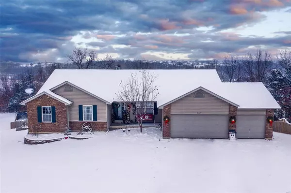 822 Indian Rock DR, Wentzville, MO 63385