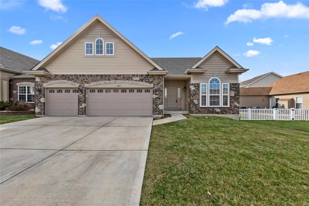 St Peters, MO 63376,2221 Bay Tree DR