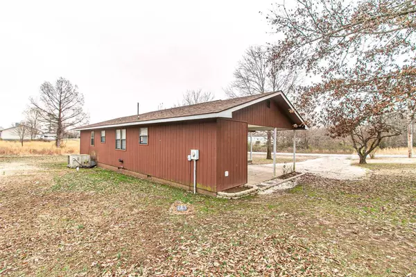 Poplar Bluff, MO 63901,127 County Road 4702