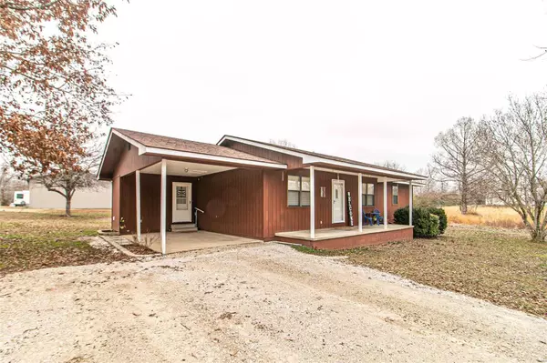 Poplar Bluff, MO 63901,127 County Road 4702