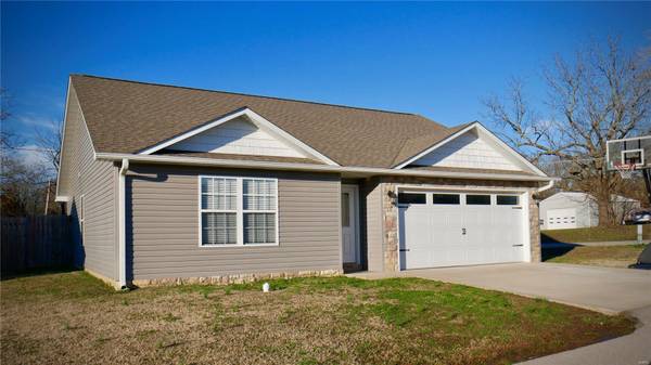 105 Avery LN,  Poplar Bluff,  MO 63901