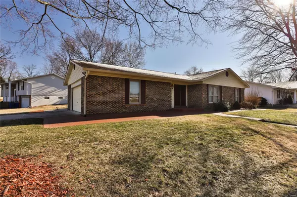 St Charles, MO 63301,2724 Birch Tree DR