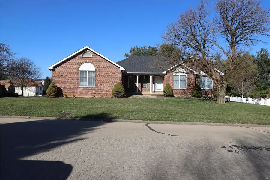 461 Yellowstone DR, Farmington, MO 63640