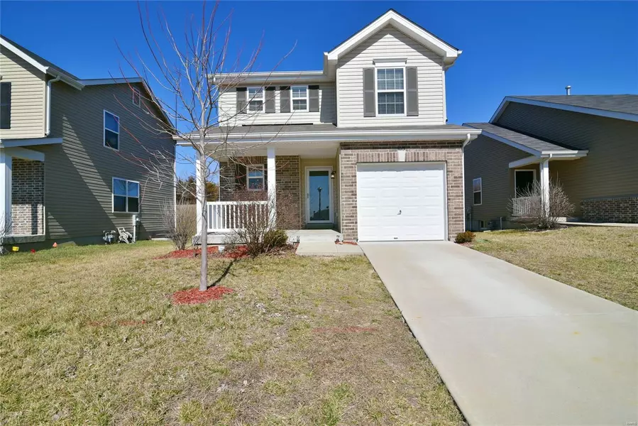 1013 Chesterfield DR, Wentzville, MO 63385