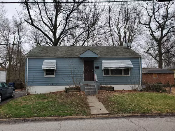 111 Wiegel DR, St Louis, MO 63135