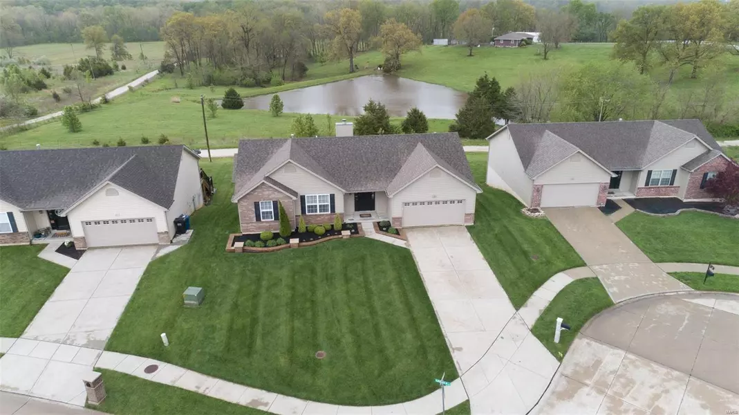 42 Cambria CT, Wentzville, MO 63385