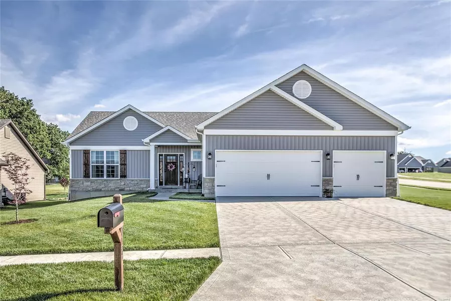 718 Lost Canyon BLVD, Wentzville, MO 63385