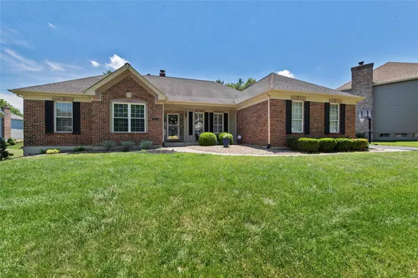 1256 Hillcrest Field, Chesterfield, MO 63005