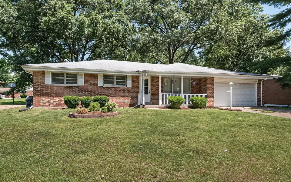 3725 Marietta, Florissant, MO 63033