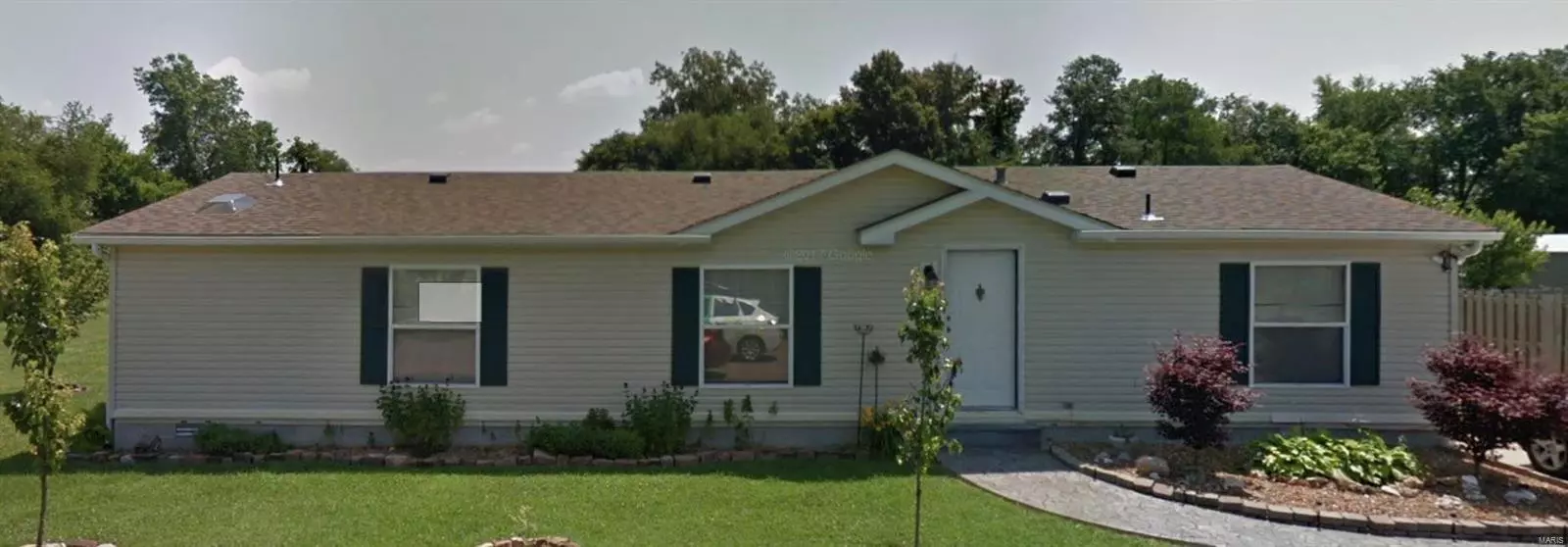 10944 Hunters Creek, Lebanon, IL 62254