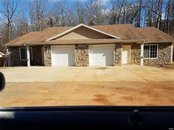 24992 Talladega RD, St Robert, MO 65584