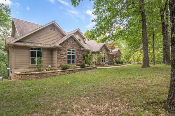 Linn Creek, MO 65052,123 Cricket LN