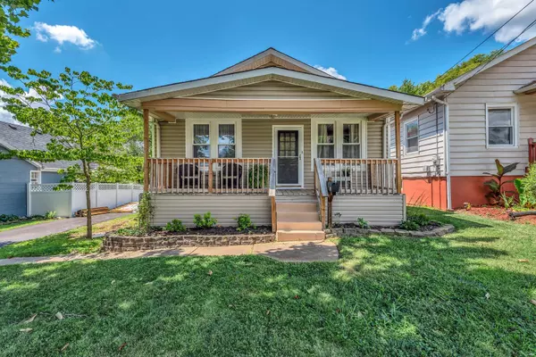 7815 Genesta, St Louis, MO 63123