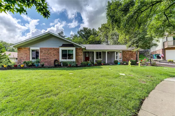 11624 Chieftain DR, St Louis, MO 63146