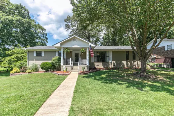 1527 Sunset Drive, Poplar Bluff, MO 63901