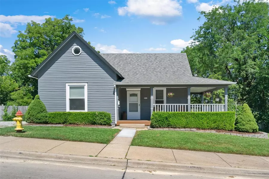 135 W Bonfils ST, Troy, MO 63379