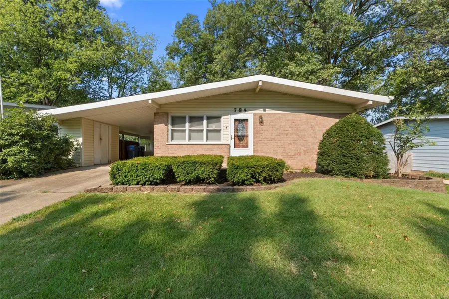 785 Preakness, Florissant, MO 63033