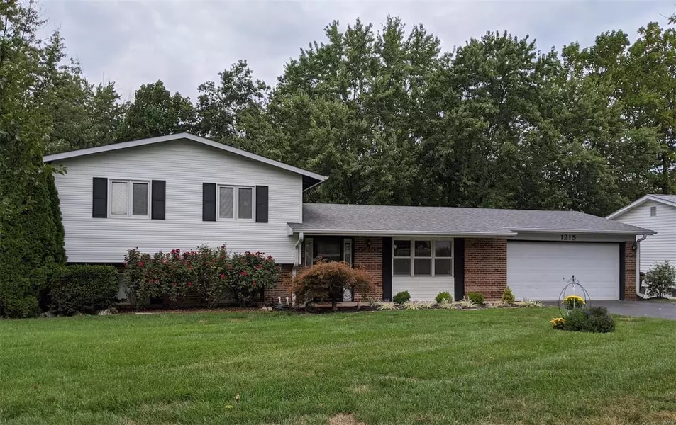 1215 Momarte LN, Unincorporated, MO 63146