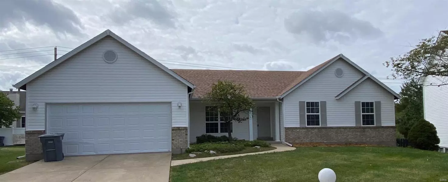 423 Appaloosa TRL, St Peters, MO 63376