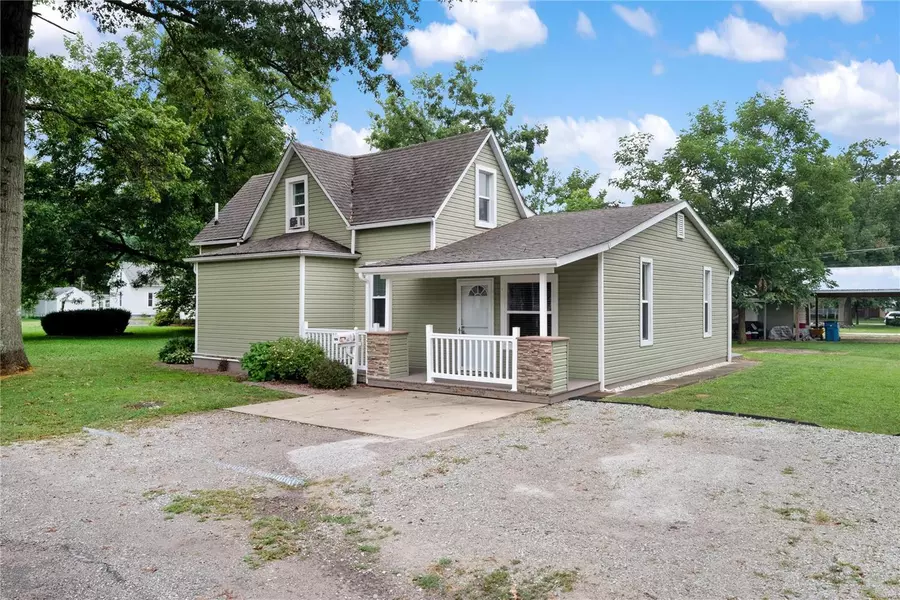 317 West Kentucky St., Trenton, IL 62293