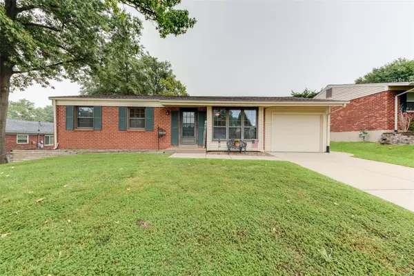 3216 Denton LN, St Charles, MO 63301