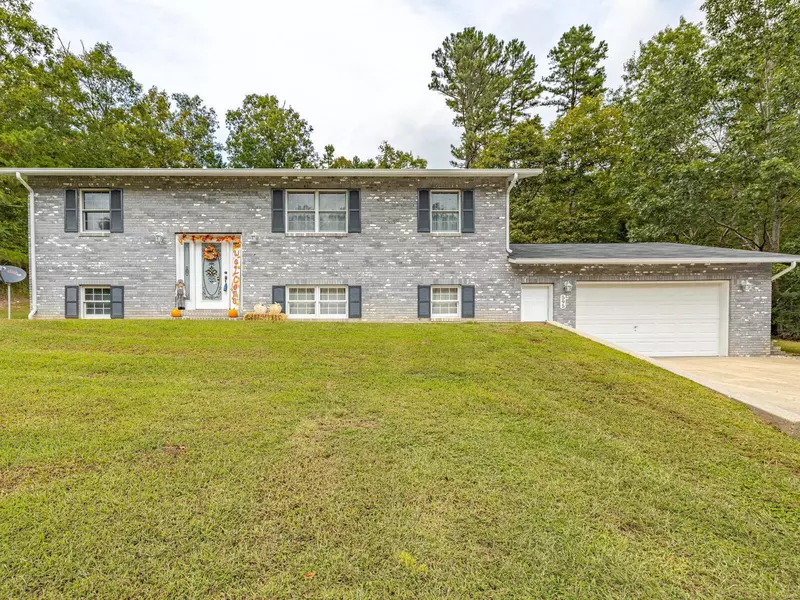 595 Whippet DR, Ellington, MO 63638