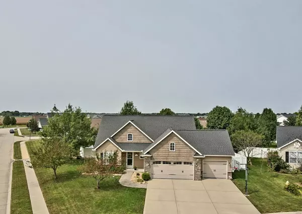 Mascoutah, IL 62258,738 Moorland CIR