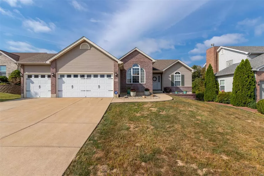 9919 Lockeport Point, Hillsboro, MO 63050