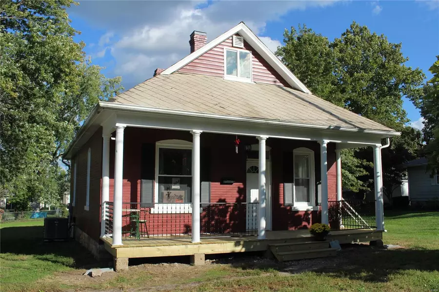 304 Mckinley AVE, Warrenton, MO 63383