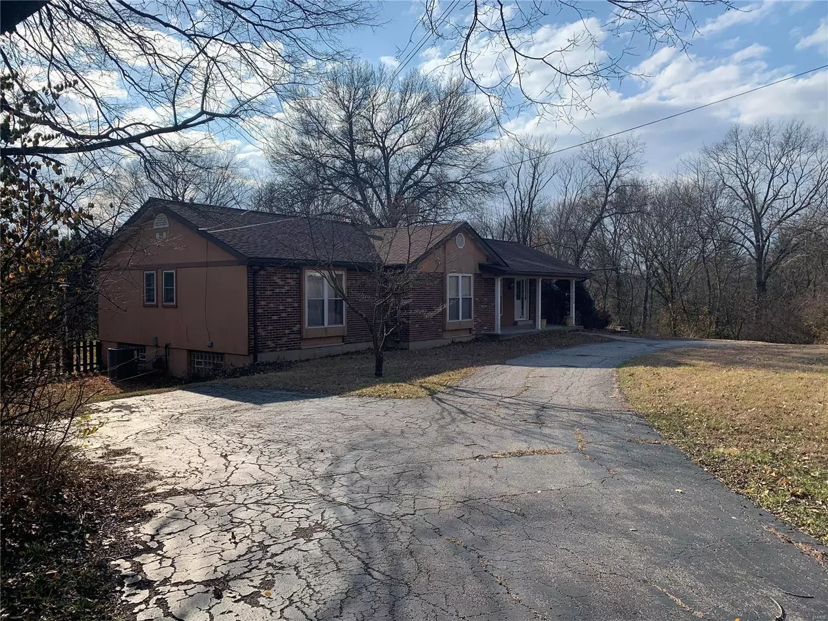 Sunset Hills, MO 63127,12330 Robyn RD