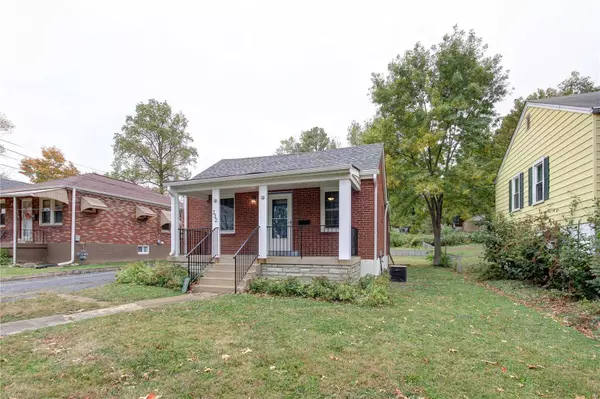 732 E Jackson RD, St Louis, MO 63119