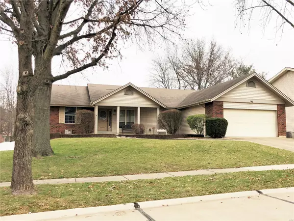 2921 N Kristopher Bend, St Charles, MO 63303