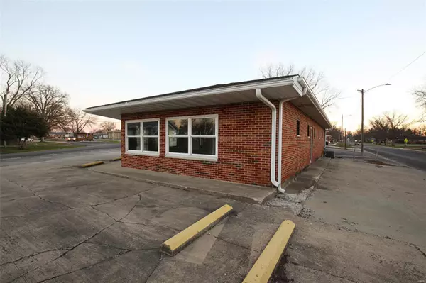 Vandalia, IL 62471,730 W Orchard ST