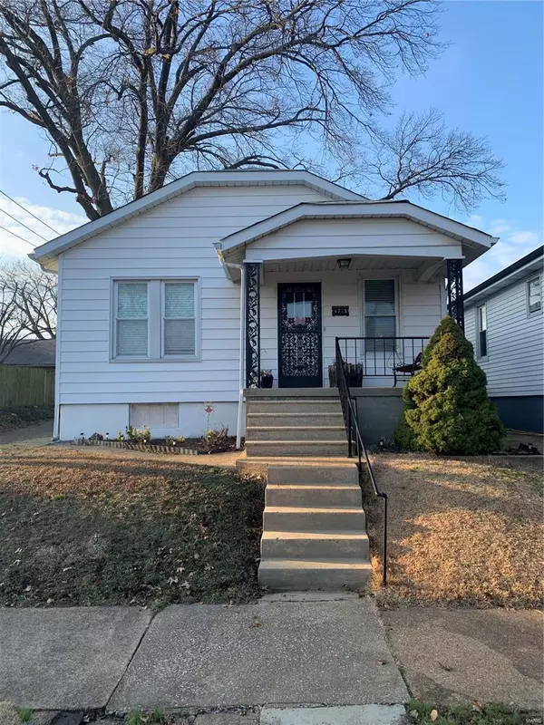 4733 Alexander ST, St Louis, MO 63116