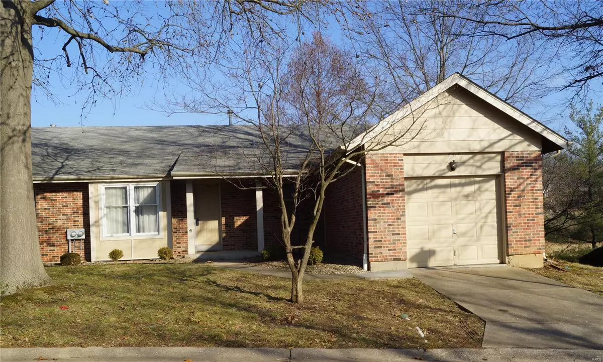 Florissant, MO 63033,6515 Dolphin CIR E