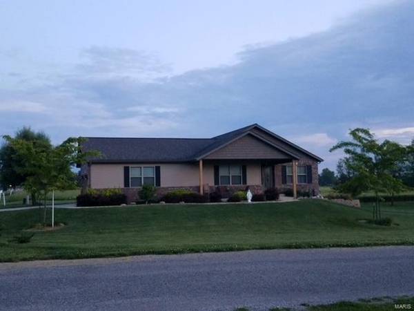 424 Duffy DR, Marine, IL 62061