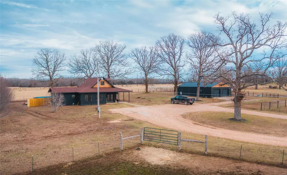 421 West Highway B, Raymondville, MO 65555