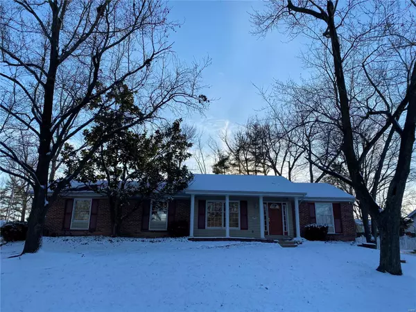 317 Hill Trail, Ballwin, MO 63011