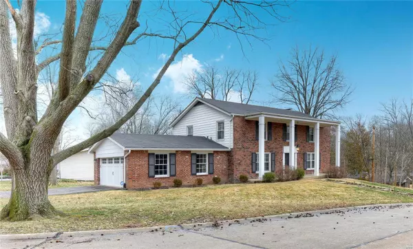 545 Gascony WAY, Warson Woods, MO 63122