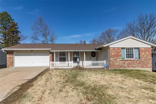 2637 Midland Ridge, St Louis, MO 63114