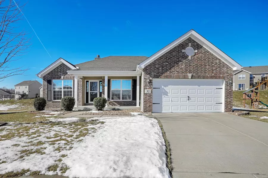 32 Sonnet Ct, Wentzville, MO 63385