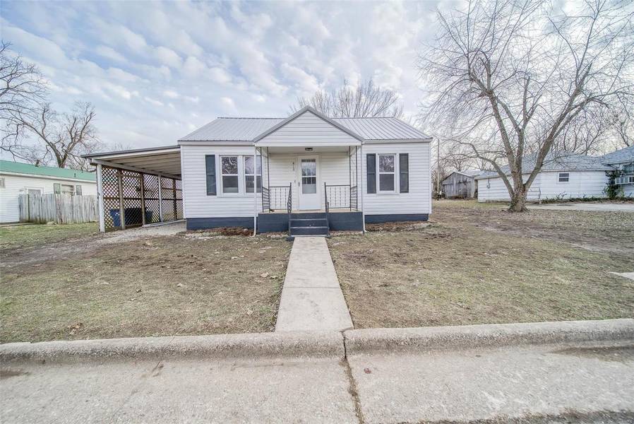 813 E Hawkins, Salem, MO 65560