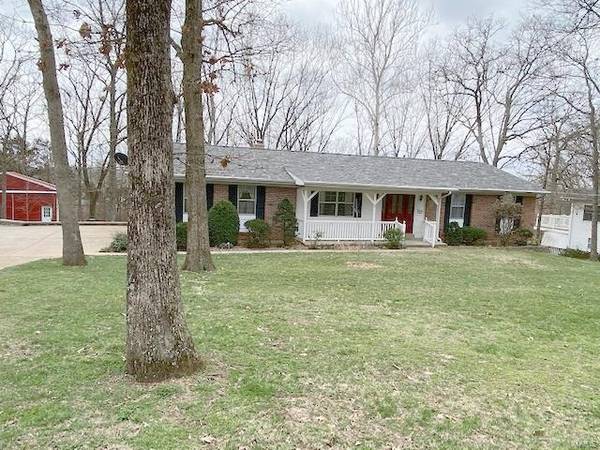 5646 Country Club LN, Washington, MO 63090