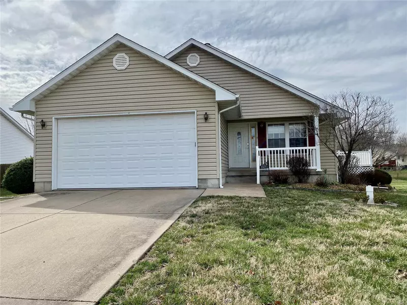 1501 Stonegate, Farmington, MO 63640