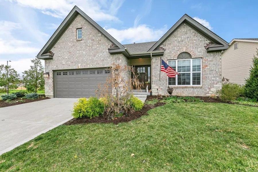 900 Ridgepointe Place Cir, Lake St Louis, MO 63367