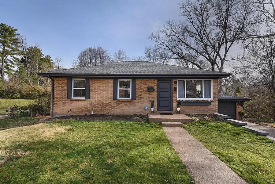 9783 Sherrell, St Louis, MO 63119